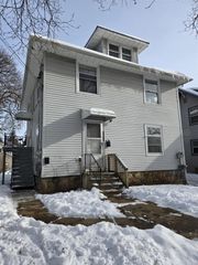 1033 1st Street, Jackson, MI 49203