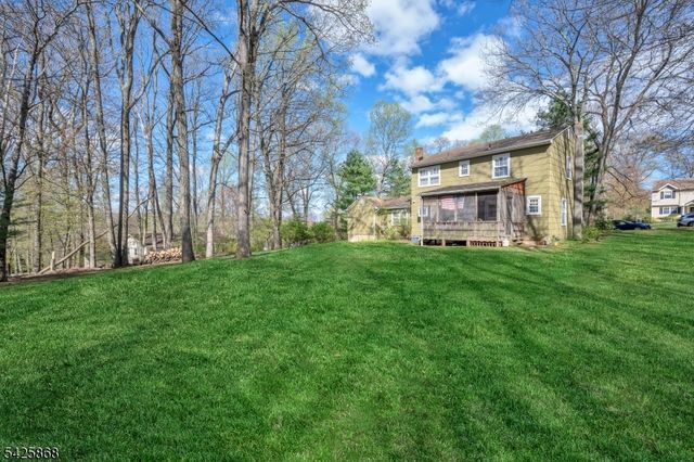 24 Camelot Dr, Mount Olive Twp., NJ 07828