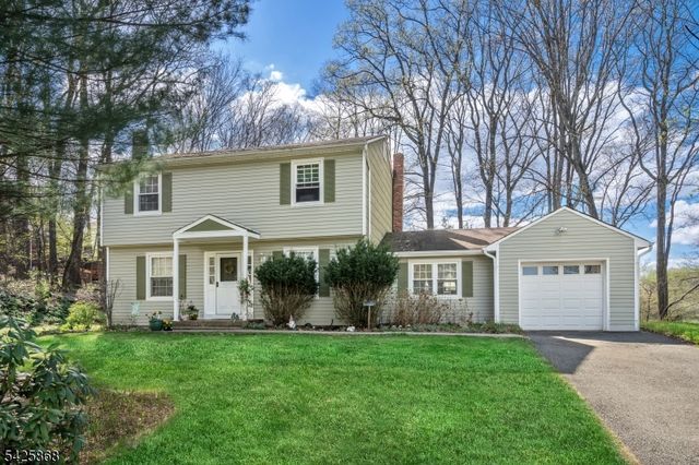 24 Camelot Dr, Mount Olive Twp., NJ 07828