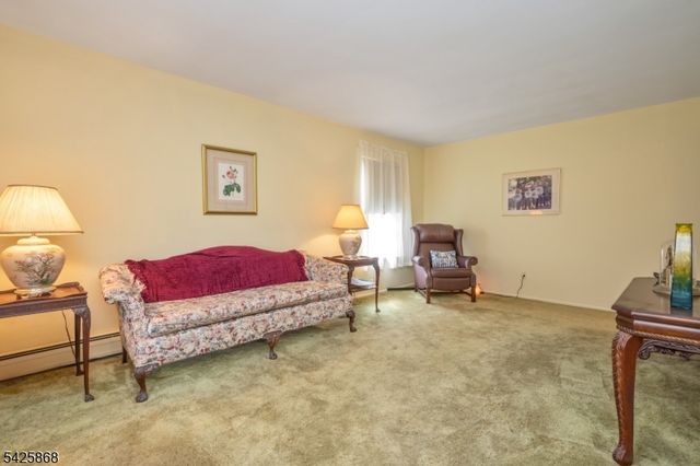 24 Camelot Dr, Mount Olive Twp., NJ 07828