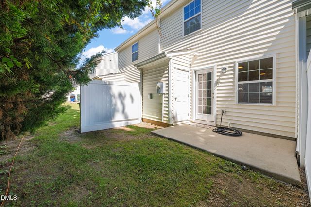 5122 Thornton Knoll Way, Raleigh, NC 27616