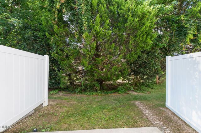 5122 Thornton Knoll Way, Raleigh, NC 27616