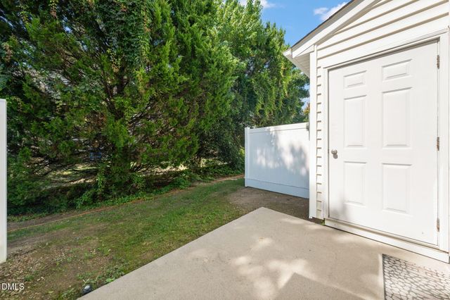 5122 Thornton Knoll Way, Raleigh, NC 27616