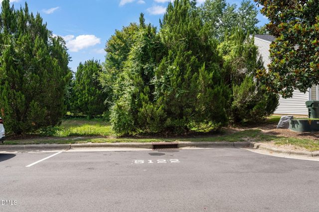 5122 Thornton Knoll Way, Raleigh, NC 27616