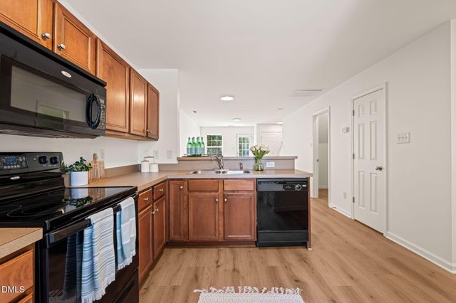 5122 Thornton Knoll Way, Raleigh, NC 27616