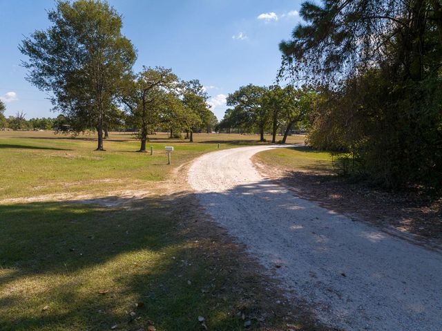 Lot 301 Horseshoe Lake Drive, Huntsville, TX 77340