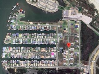129 Doubloon Drive, Freeport, TX 77541
