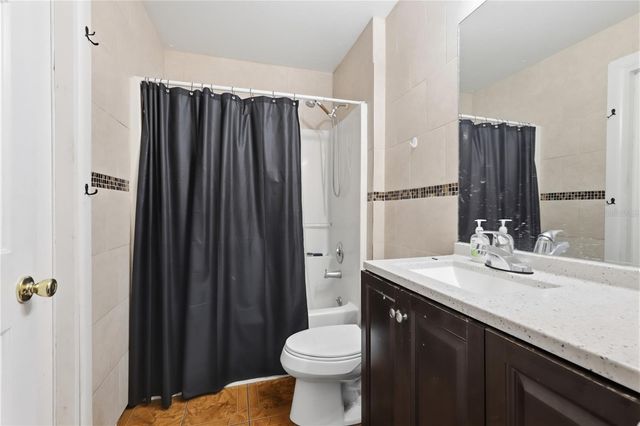 725 W 9TH STREET, Deltona, FL 32725