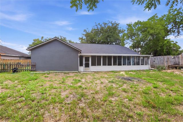 725 W 9TH STREET, Deltona, FL 32725