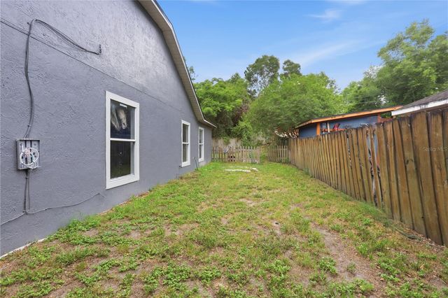 725 W 9TH STREET, Deltona, FL 32725