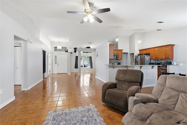 725 W 9TH STREET, Deltona, FL 32725