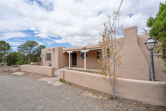 105 E Alicante Road, Santa Fe, NM 87505