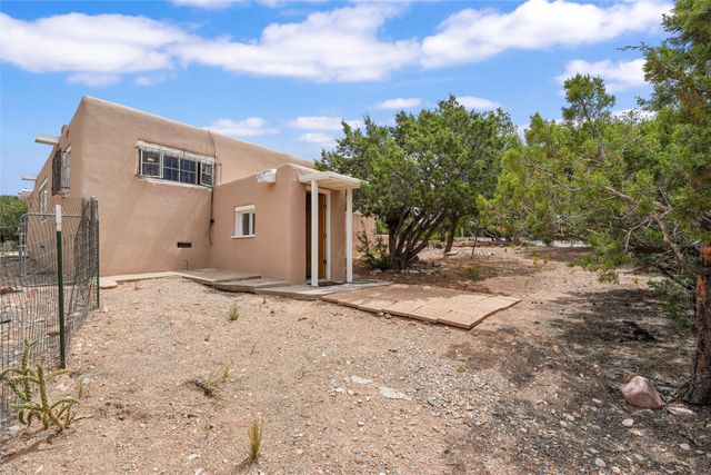 105 E Alicante Road, Santa Fe, NM 87505