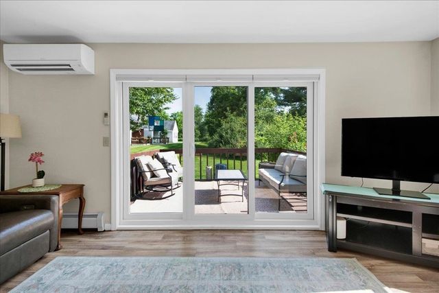 16 Clover Dr Unit 8D, Essex, VT 05452