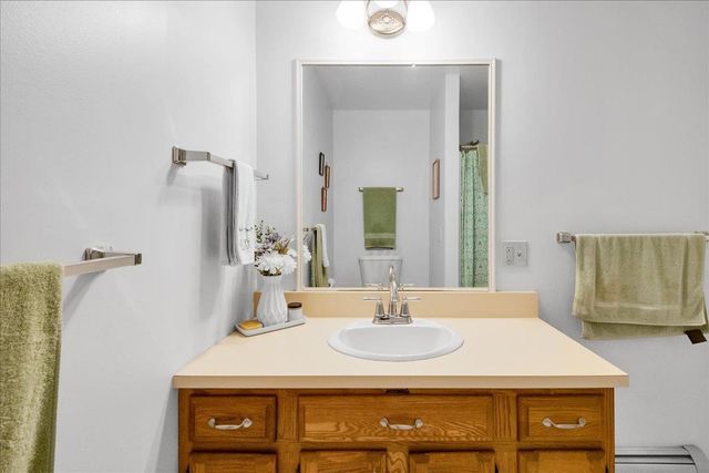 16 Clover Dr Unit 8D, Essex, VT 05452