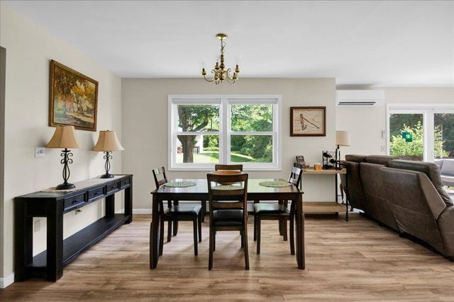 16 Clover Dr Unit 8D, Essex, VT 05452