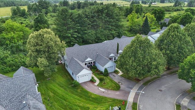 16 Clover Dr Unit 8D, Essex, VT 05452