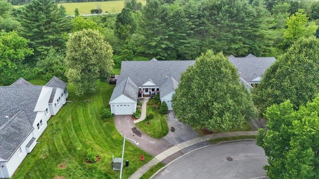 16 Clover Dr Unit 8D, Essex, VT 05452