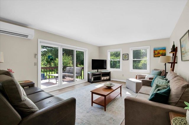 16 Clover Dr Unit 8D, Essex, VT 05452