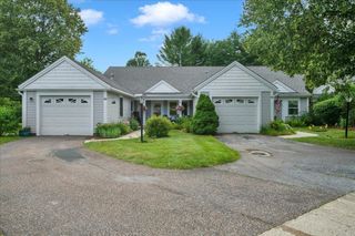 16 Clover Dr Unit 8D, Essex, VT 05452