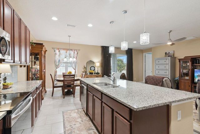 206 HYDRA WAY, Groveland, FL 34736