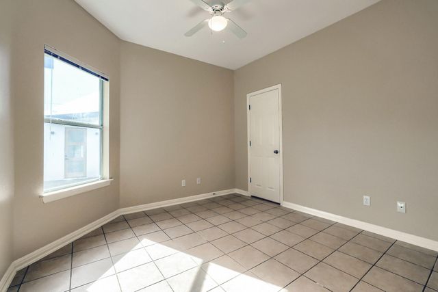 21501 Boggy Ford RD B, Lago Vista, TX 78645