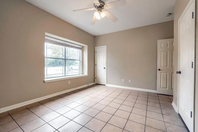 21501 Boggy Ford RD B, Lago Vista, TX 78645