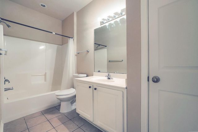 21501 Boggy Ford RD B, Lago Vista, TX 78645