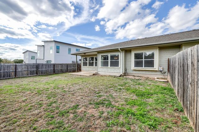 21501 Boggy Ford RD B, Lago Vista, TX 78645