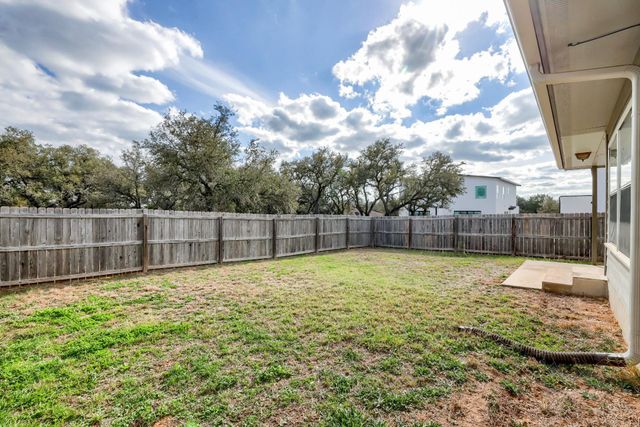 21501 Boggy Ford RD B, Lago Vista, TX 78645