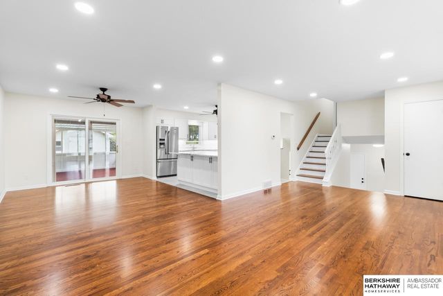 516 S 130th Street, Omaha, NE 68154