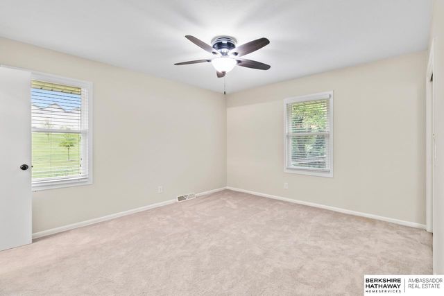 516 S 130th Street, Omaha, NE 68154