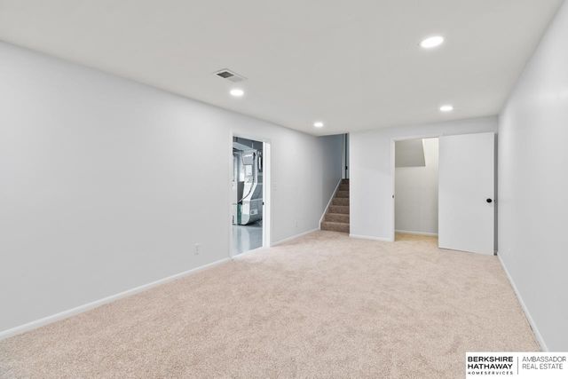 516 S 130th Street, Omaha, NE 68154