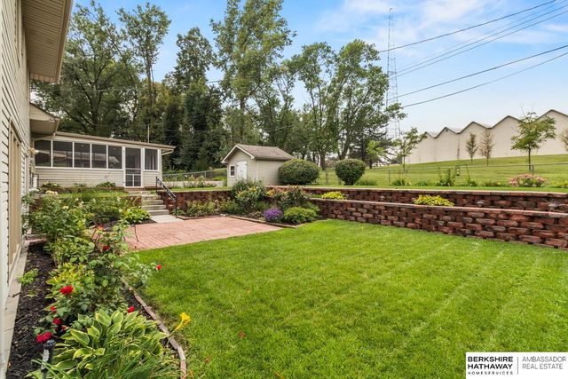 516 S 130th Street, Omaha, NE 68154