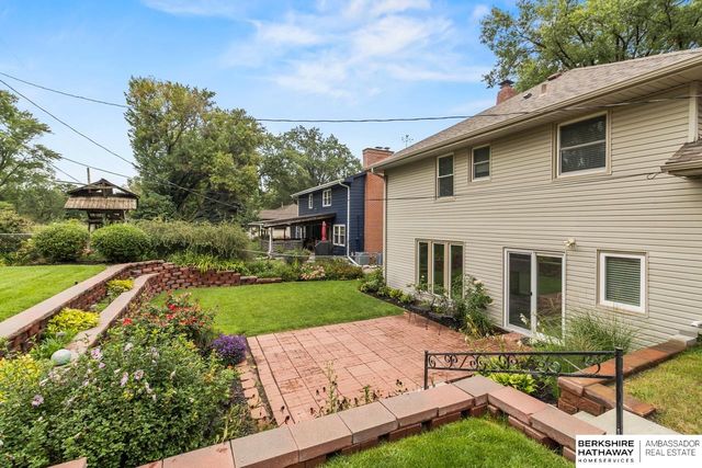 516 S 130th Street, Omaha, NE 68154