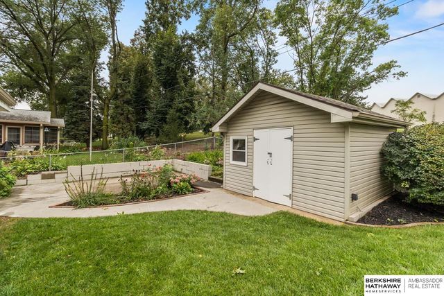 516 S 130th Street, Omaha, NE 68154