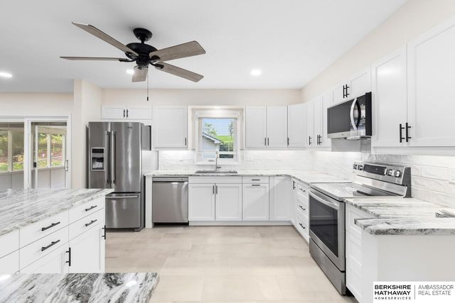 516 S 130th Street, Omaha, NE 68154