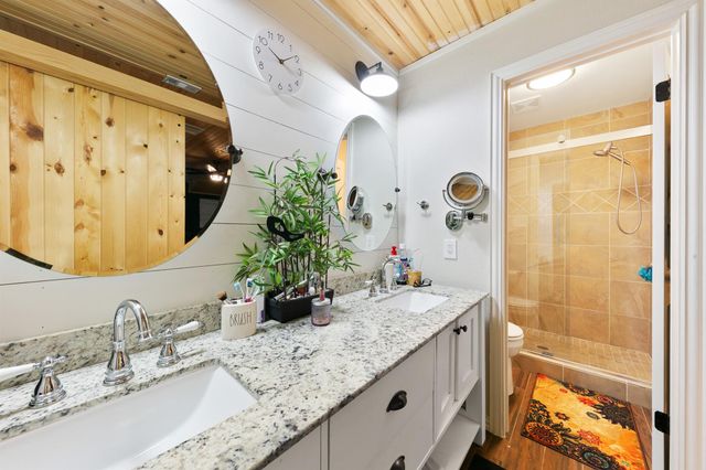 10419 W Hidden Lake Lane, Richmond, TX 77406