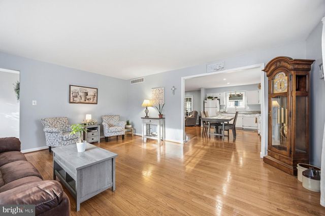 5823 DALE DR, Eldersburg, MD 21784