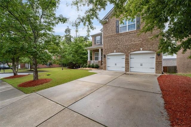 5924 Sharp Drive SE, Mableton, GA 30126