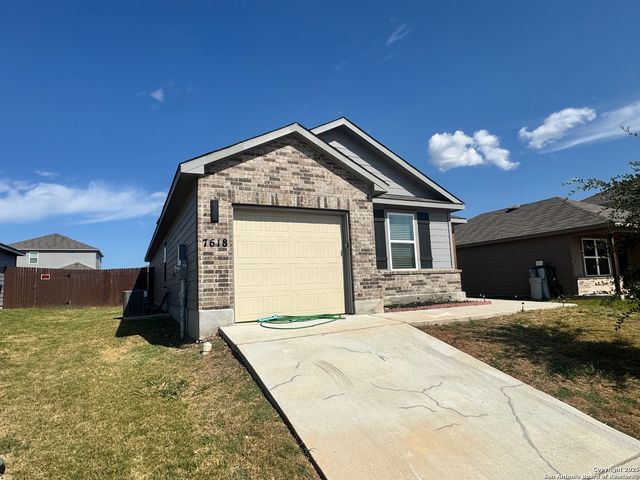7618 CAPSTONE RDG, San Antonio, TX 78244