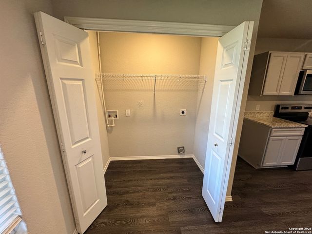 7618 CAPSTONE RDG, San Antonio, TX 78244