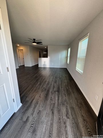 7618 CAPSTONE RDG, San Antonio, TX 78244