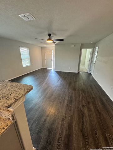 7618 CAPSTONE RDG, San Antonio, TX 78244