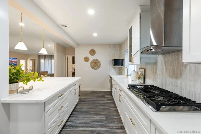 7375 Eads Ave. A, La Jolla, CA 92037