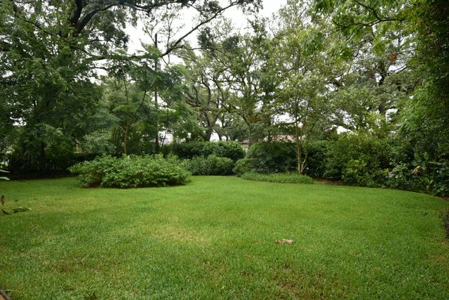 4253 ROMA Boulevard, Jacksonville, FL 32210