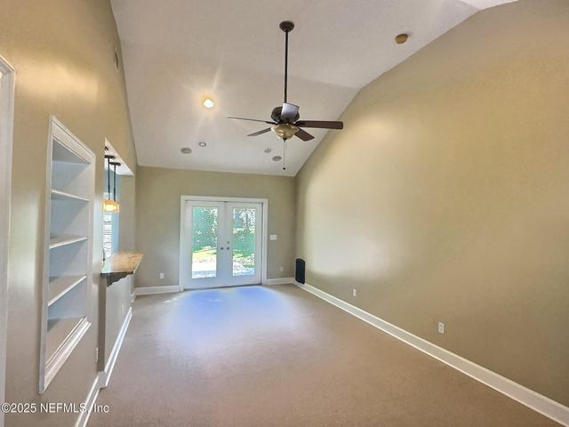 4253 ROMA Boulevard, Jacksonville, FL 32210