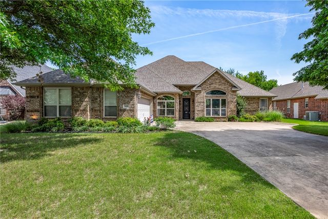4468 W Lofty Wood Drive, Fayetteville, AR 72704
