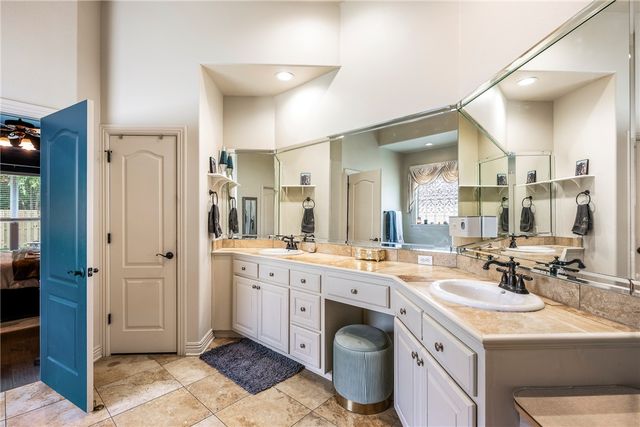 4468 W Lofty Wood Drive, Fayetteville, AR 72704