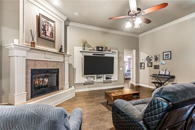 4468 W Lofty Wood Drive, Fayetteville, AR 72704
